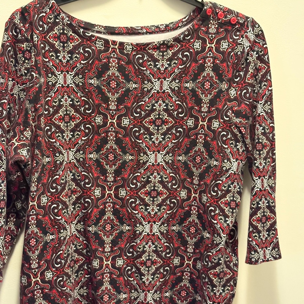 Charming Charlie Burgundy and Black Paisley Top 3/4 sleeve nice with jeans - Picture 2 of 6